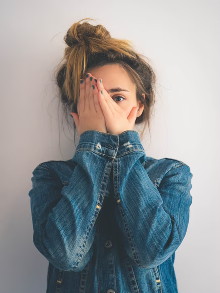 Hands on Face/head pose | 95 best free hand, pose, face, and human photos  on Unsplash