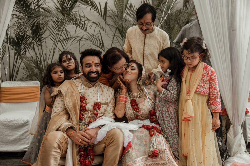 Unveiling the Artistry of Wedding Candid Moments