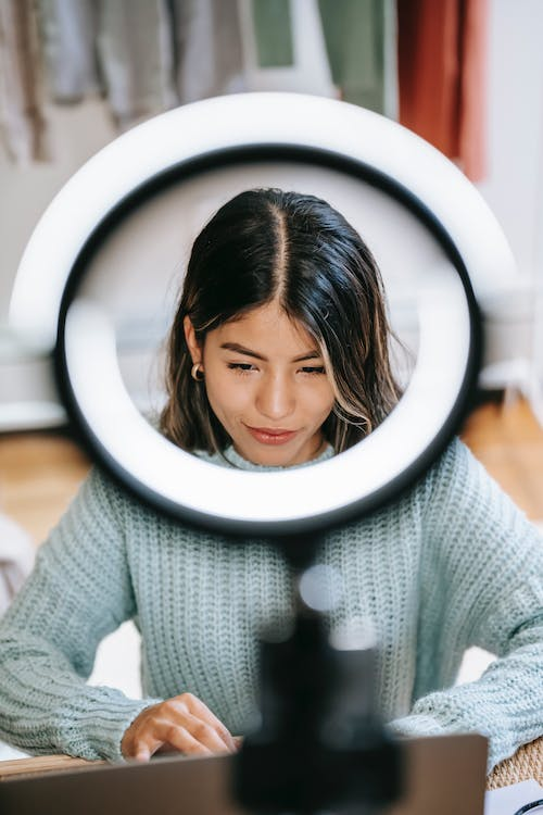 15 Best Ring Light for Streaming, YouTube & Zoom 2024 (March)