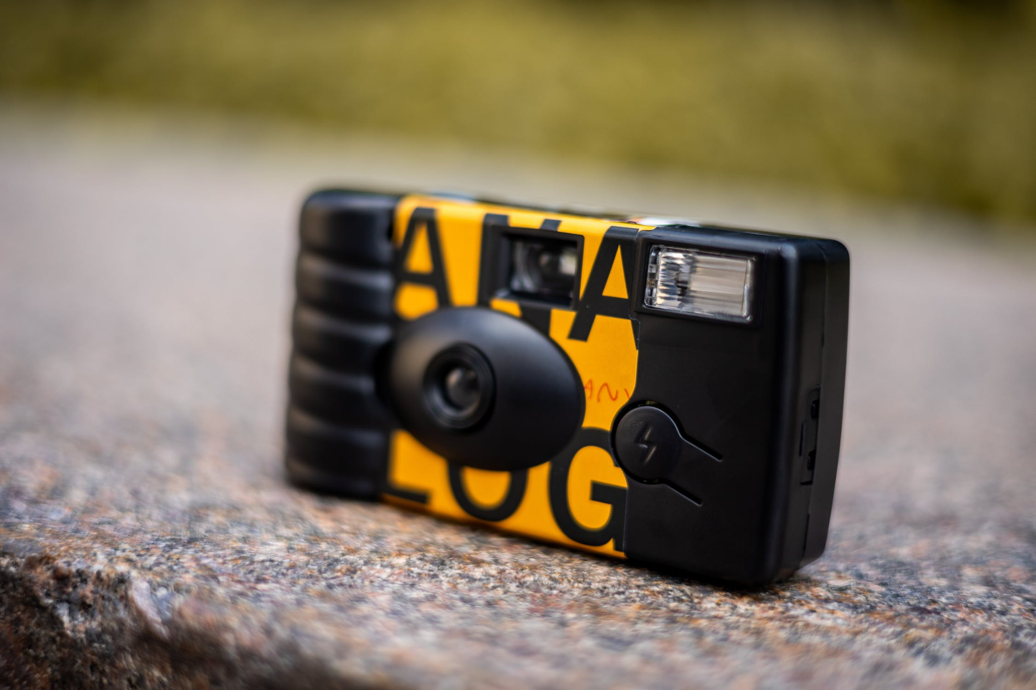 How Long Do Disposable Cameras Last? Easy Guide - Your Photography