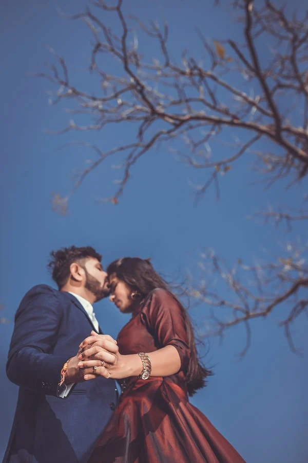 Must-Have Cute Couple Poses To Include In Your Shot List – ShootDotEdit