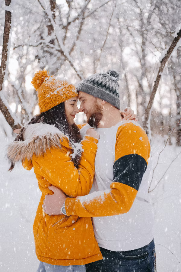 Snowy Lifestyle Family Photo Session in Lafayette, Indiana - Kelly McPhail  Photography